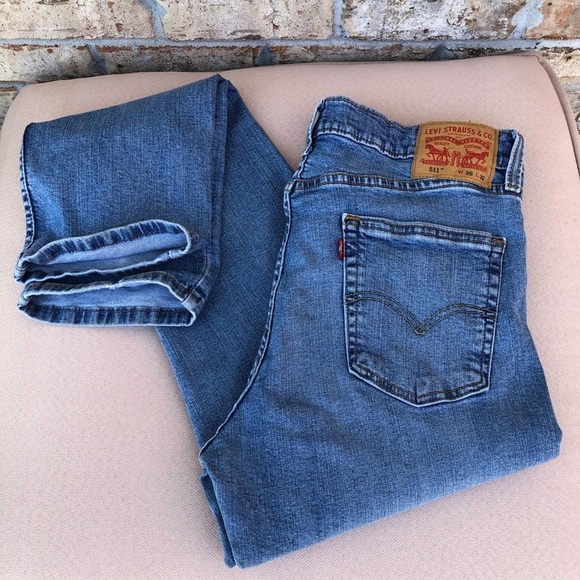 Levi’s Cotton Blend Medium Wash Straight Leg Jeans W36 L32 - Picture 15 of 15